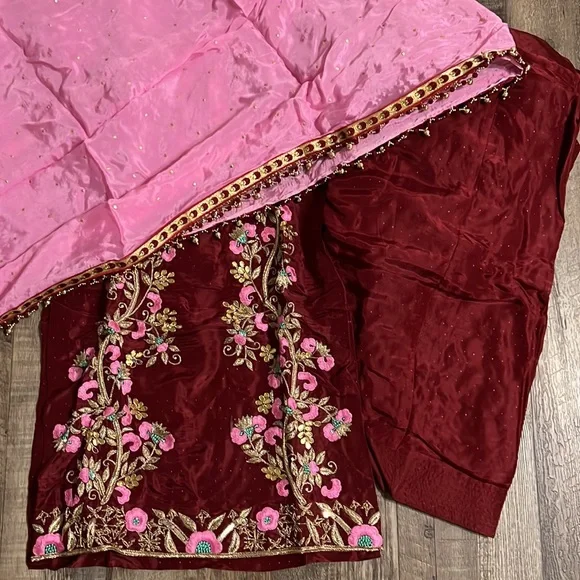 Patiala Salwar Suit - Picture 7 of 11